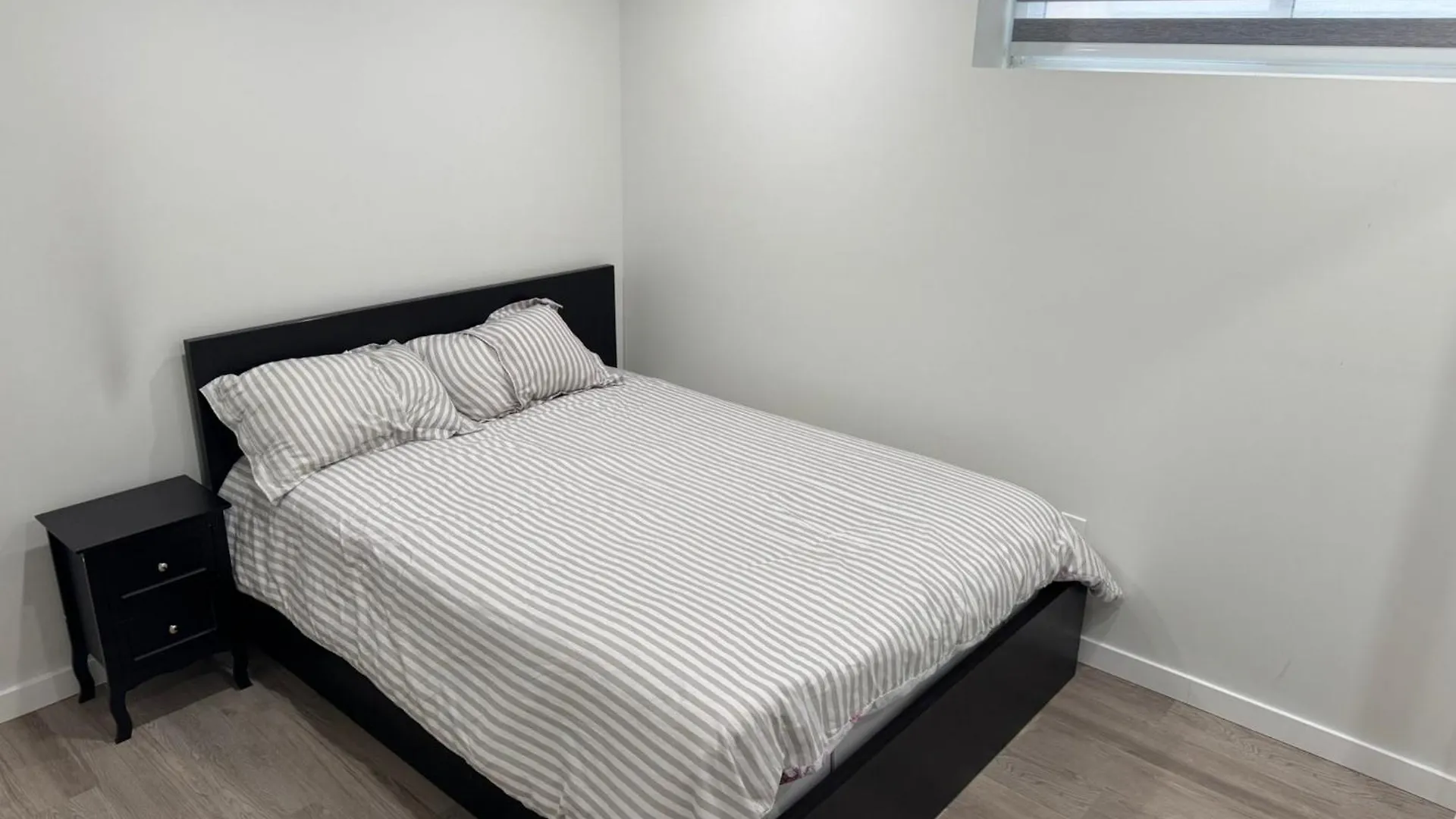 Villa Luxury 2 Bedroom Basement Suite Winnipeg